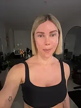 Stripchat Best live sex cam show of raeparks