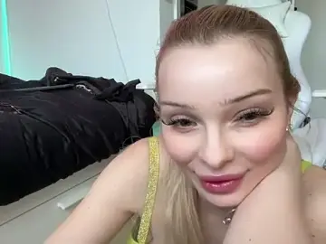 Stripchat Nude Webcam of HannaXLove