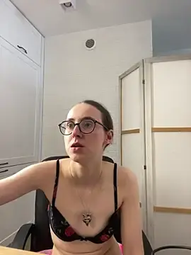 Stripchat Live Porn of MartiniiSelenna