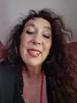 Stripchat Sex Cam of GypsyEsmeralda