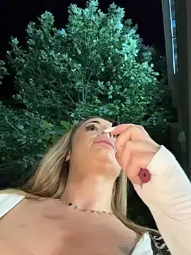 Stripchat Sex Cam of IsabellaEtthan