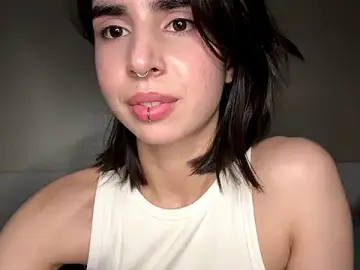 Stripchat Sex Cam of JessiaRuezga