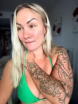Stripchat Best Webcam of NastyMilf_