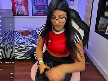 Stripchat Live Sex Cam of Hailey_Adams