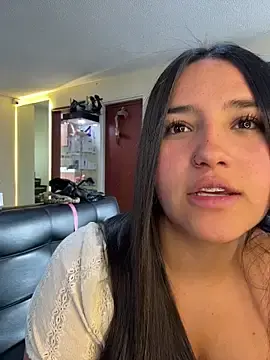 Stripchat Watch Live Sex Cams of Samantha_firee
