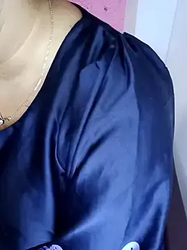 Stripchat Sex Cam of o_yes_bhabhi