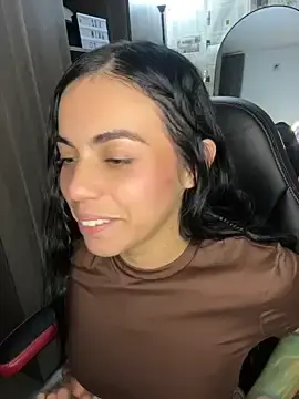 Stripchat Live Sex Cam of i_am_nina_