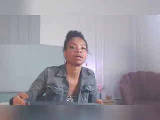 Xlovecam Free Live Porn of ChantalHaneke