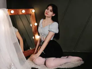 Xlovecam Live Sex Cam of ChrissieCandy
