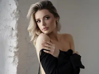 Xlovecam Live Sex of MoonShineX