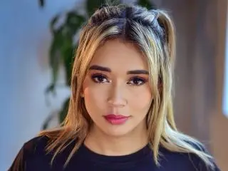 Xlovecam Private Sex Chat of Madisson69