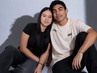 Xlovecam Live Sex of CloeAndJacob