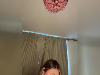 Xlovecam Live Sex Cam of SofieWhite
