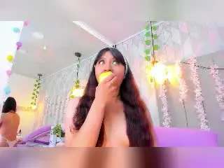 Xlovecam Private Sex Chat of ZoeRedds