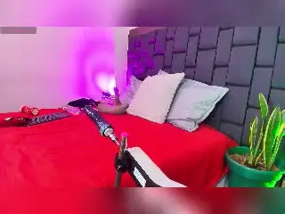 Xlovecam Sex Cam of EllenaBoobs