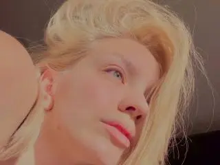 Xlovecam Free Live Porn of CandelariaKulhanek