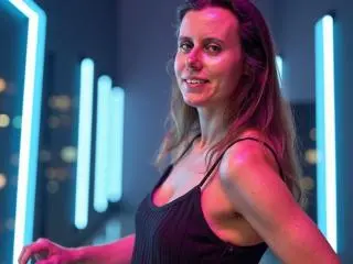 Xlovecam Free Live Porn of LizzySparkle