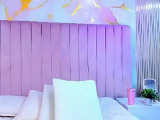 Xlovecam Live Porn of NaiaSanders