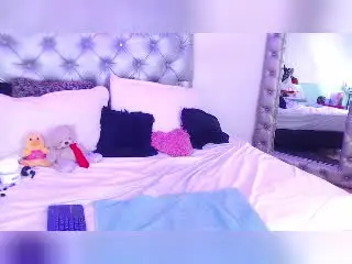 Xlovecam Adult Webcam of TarahDustin