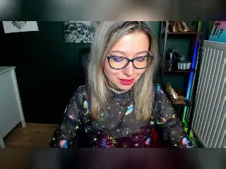 Xlovecam Free Porn Cam of HeartHeidi