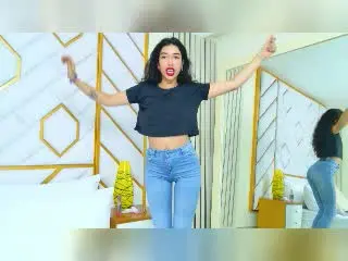 Xlovecam Live Sex Cam of KrystalEvans