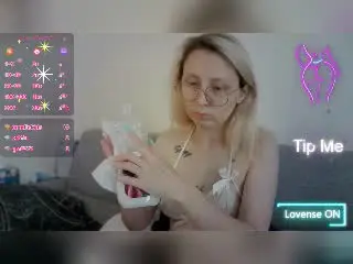 Xlovecam Live Sex Cam of NaozuQAce