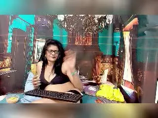 Xlovecam Sex Chat of IndianAllure69