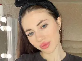 Xlovecam Watch Live Sex Cams of FlorrieCappola